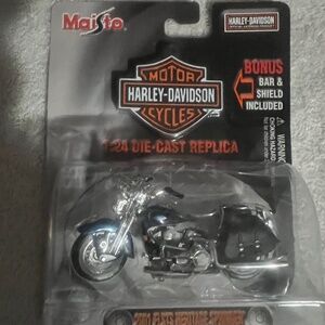 Maisto Harley Davidson 1:24 Diecast 2001FLSTS Heritage Springer